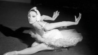 «Умирающий лебедь» Плисецкой вызывал сопереживание зала. К 100-летию со дня рождения примы русского балета
