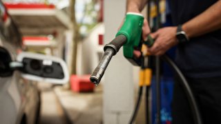 Временных мер недостаточно, чтобы остановить рост цен, поскольку мир борется за дополнительные запасы нефти