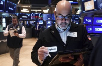 Мировые биржи растут, а Япония падает из-за слабой экономики и праздников