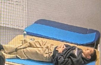 На полвека: Нурлана Сабурова развернули прямо в аэропорту