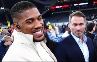 Тайсон Фьюри подписал контракт, но бой с Джошуа под угрозой. Что на самом деле происходит