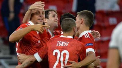 Черчесову – неуд, Дзюбе – штраф