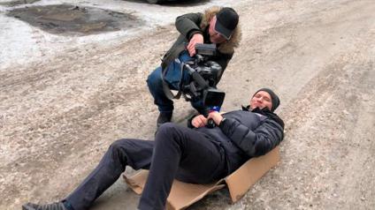 Нога журналиста указала на Анатолия Быкова