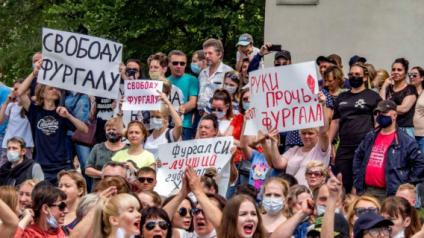 Политолог Неживой о риске новых протестов в России: Государство обслуживает олигархов