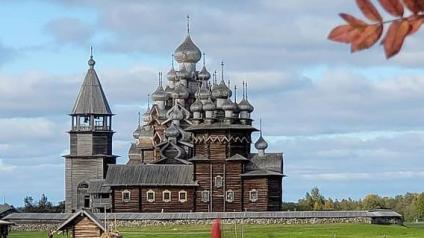 Василий Устюжанин: Безымянные божьи плотники