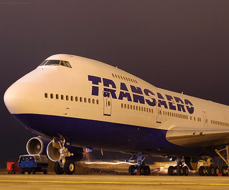 24 пассажира отказались лететь самолетом "Трансаэро", обнаружив в обшивке дыру
