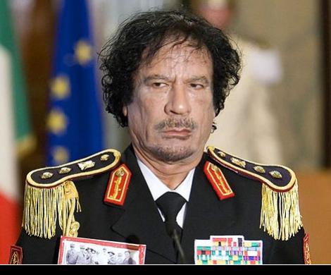 На Каддафи нацелились ордером
