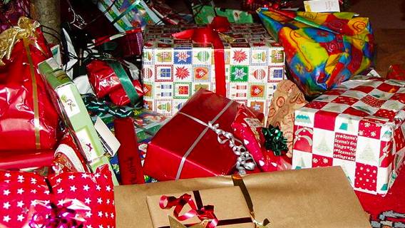 18% французов не планируют дарить подарки своим близким на Рождество в этом году