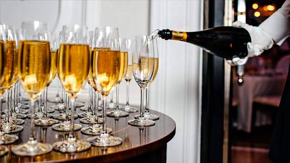 2022 год стал рекордным для мировых продаж шампанского 