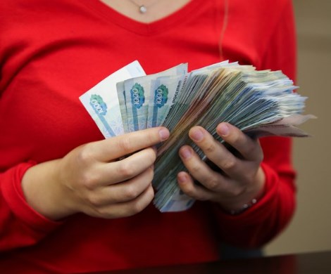 36 800 рублей на человека: правительство поможет бедным россиянам и семьям с детьми