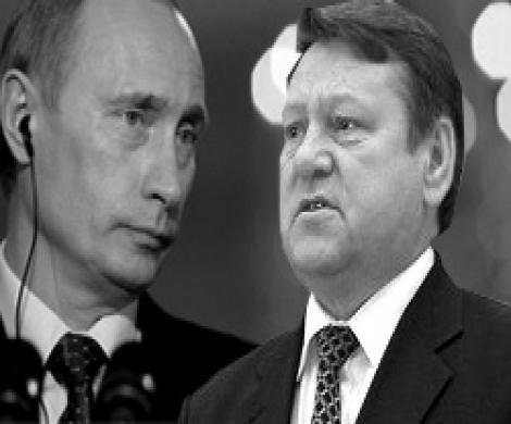 Сердюков встал в очередь за доверием Сердюков встал в очередь за доверием