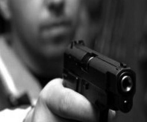 Директор филиала "Внешторгбанка 24" убит выстрелом в голову Директор филиала "Внешторгбанка 24" убит выстрелом в голову