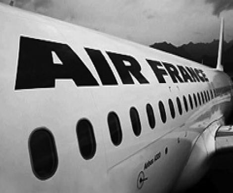 Франция продолжит поиски самолета Air France