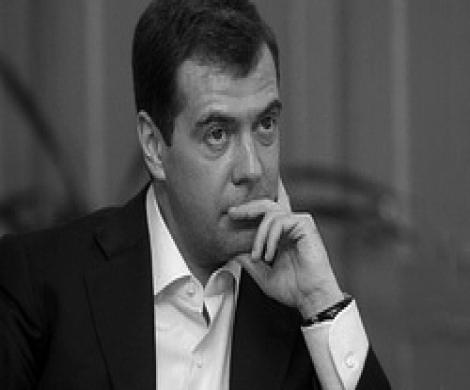 Медведев хочет договориться Медведев хочет договориться