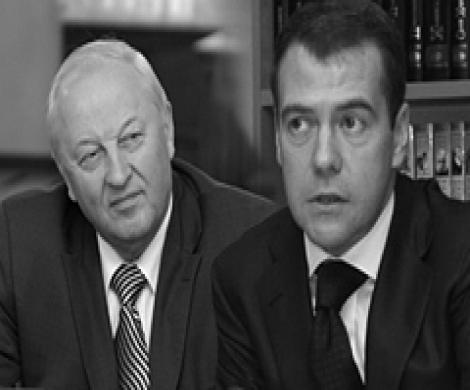 У Росселя остался один избиратель У Росселя остался один избиратель