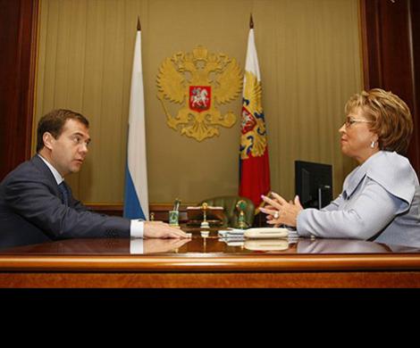 Матвиенко меняет Питер на СФ Матвиенко меняет Питер на СФ