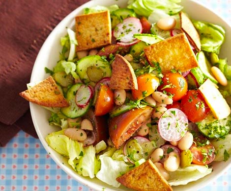 7 ингредиентов, которые нужно перестать добавлять в салат, если хотите похудеть