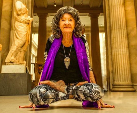 98-летняя гуру йоги поделилась секретом молодости и вдохновения