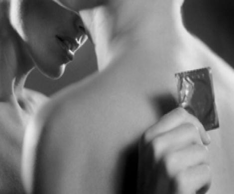Англичане проверили презервативы Durex на молодость Англичане проверили презервативы Durex на молодость