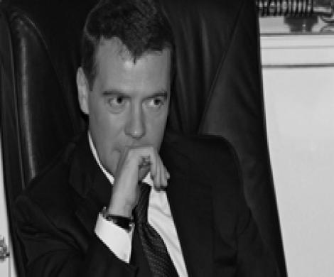 Медведев не захотел подавлять гордыню Медведев не захотел подавлять гордыню