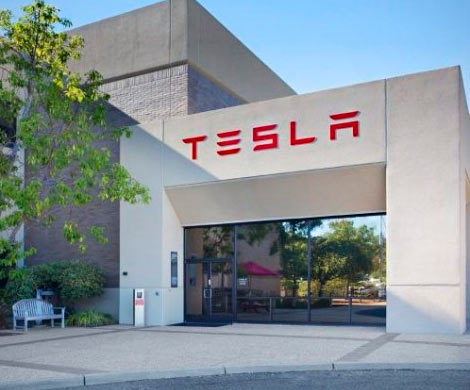Акции Tesla подешевели еще на 5% после шутки Маска о банкротстве