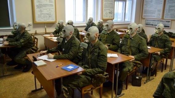 Алексей Журавлёв выступил за введение в школах уроков военного образования