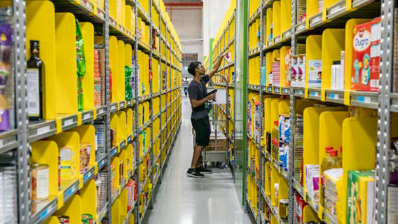 Amazon собирается открыть десять новых складов в Индии