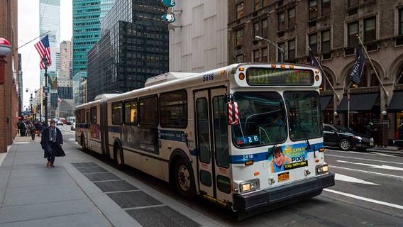 Американцы начали чаще пользоваться общественным транспортом из-за удорожания бензина