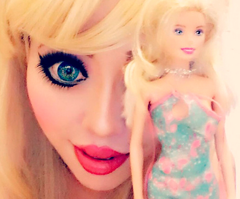 Американка потратила 32 тысячи долларов ради внешности куклы Барби
