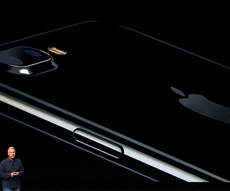 Компания Apple официально представила iPhone 7