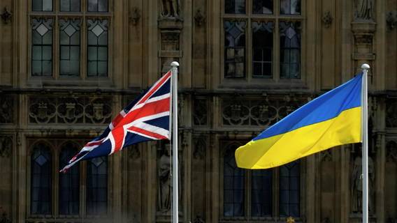 Банки Великобритании не хотят работать с компаниями, торгующими с Украиной