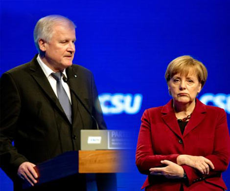 Бавария не будет судиться с Меркель из-за беженцев