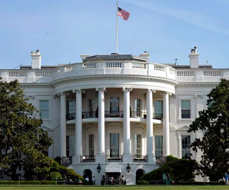 Белый дом заявил о невозможности ускорить введение санкций критикой