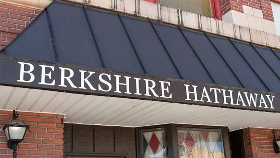 Berkshire Hathaway ухудшила финансовые показатели из-за волатильности рынка Berkshire Hathaway ухудшила финансовые показатели из-за волатильности рынка