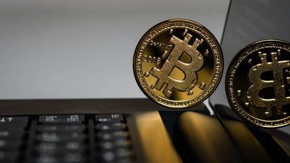 Биткоин начал резко терять в цене Биткоин начал резко терять в цене
