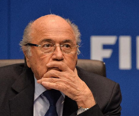 Блаттер назвал Платини инициатором скандала в ФИФА