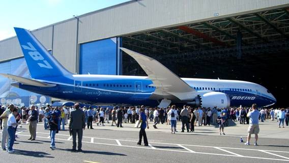 Boeing столкнулась с новой проблемой, связанной с поставками самолетов Dreamliner Boeing столкнулась с новой проблемой, связанной с поставками самолетов Dreamliner