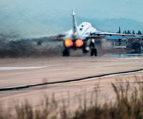 Бомбардировщик Су-24 разбился при взлете в Сирии‍