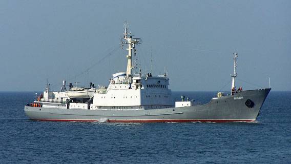 Британская разведка засекла российский корабль, который следил за авианосцем ВМС Великобритании
