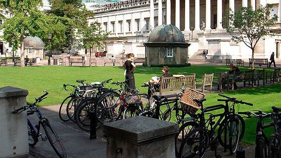Британские университеты перестанут поддерживать компании, связанные с ископаемым топливом Британские университеты перестанут поддерживать компании, связанные с ископаемым топливом