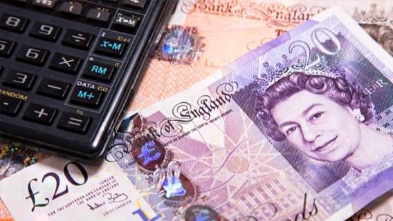Британский бизнес ожидает роста расходов в связи с падением фунта