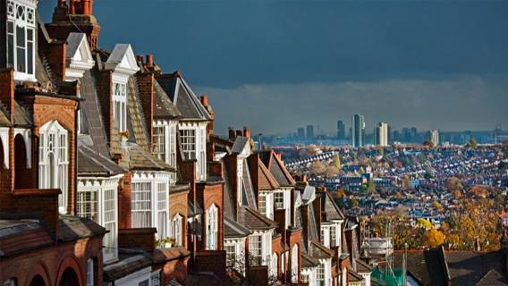 Цены на британскую недвижимость падают самыми быстрыми темпами за 14 лет