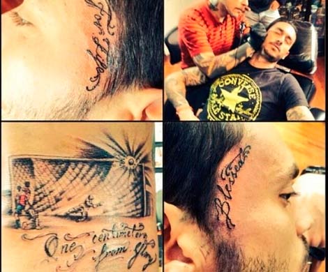 Чилийский футболист сделал татуировку в честь своего удара в перекладину в матче с Бразилией 