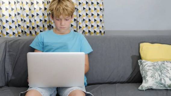 Что экраны делают с мозгом ребенка? Наука получила тревожный ответ