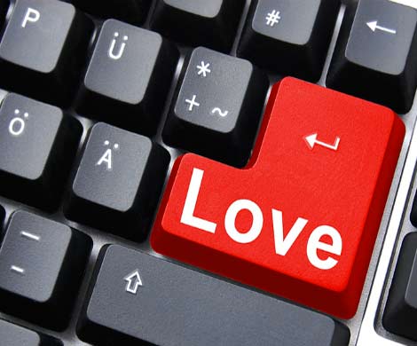 Демонстрация отношений в социальных сетях укрепляет любовь