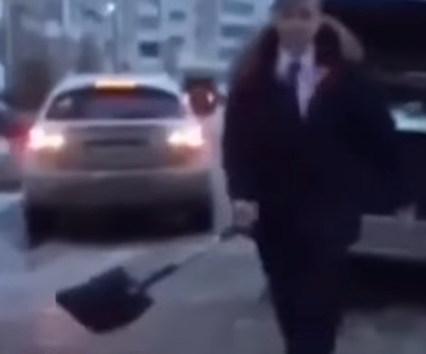 Депутат от «Единой России» напал на женщину с лопатой