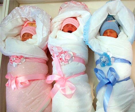 Дети от трех родителей начнут появляться на свет через два года Дети от трех родителей начнут появляться на свет через два года