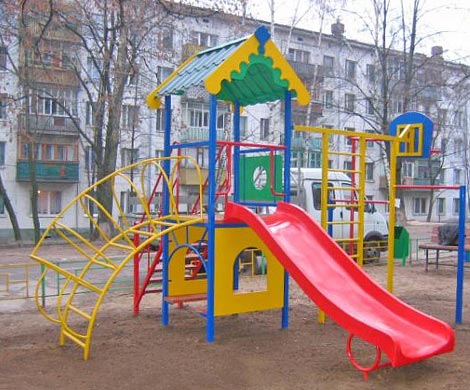 Детские площадки вредят здоровью детей Детские площадки вредят здоровью детей