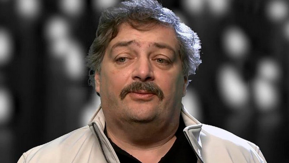 Дмитрий Быков заявил о подрыве авторитета российской власти Дмитрий Быков заявил о подрыве авторитета российской власти