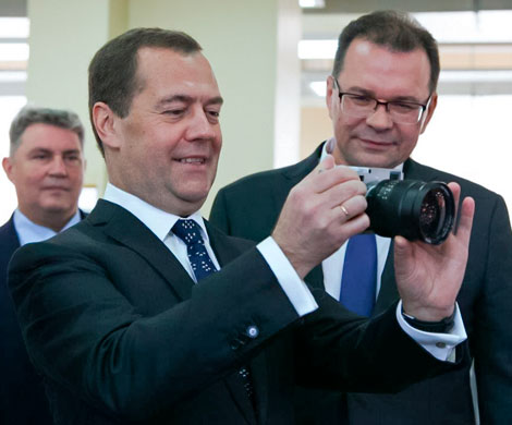 Дмитрий Медведев снимает «Зенитом М»
